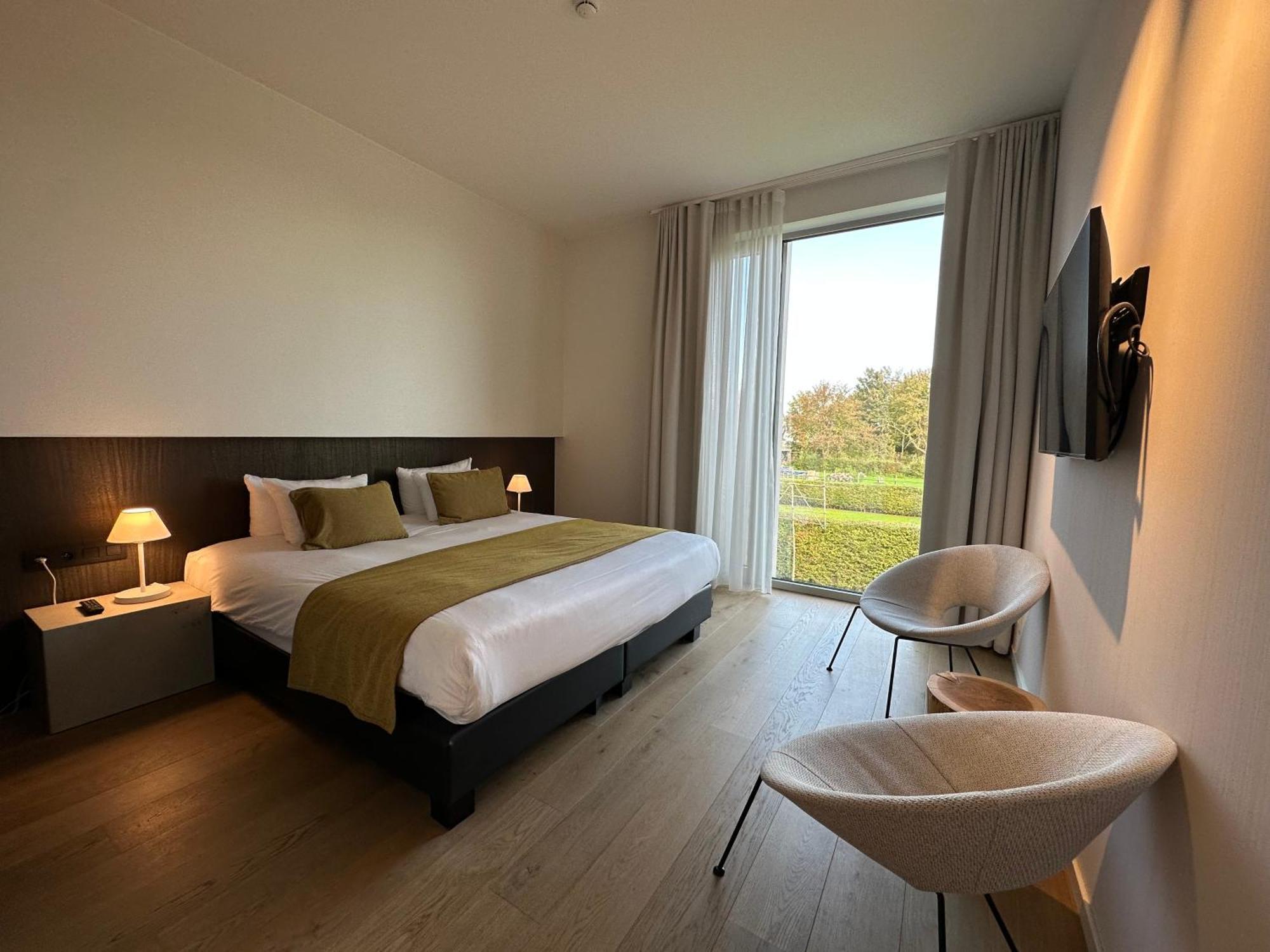 Deluxe Double Room Garden View